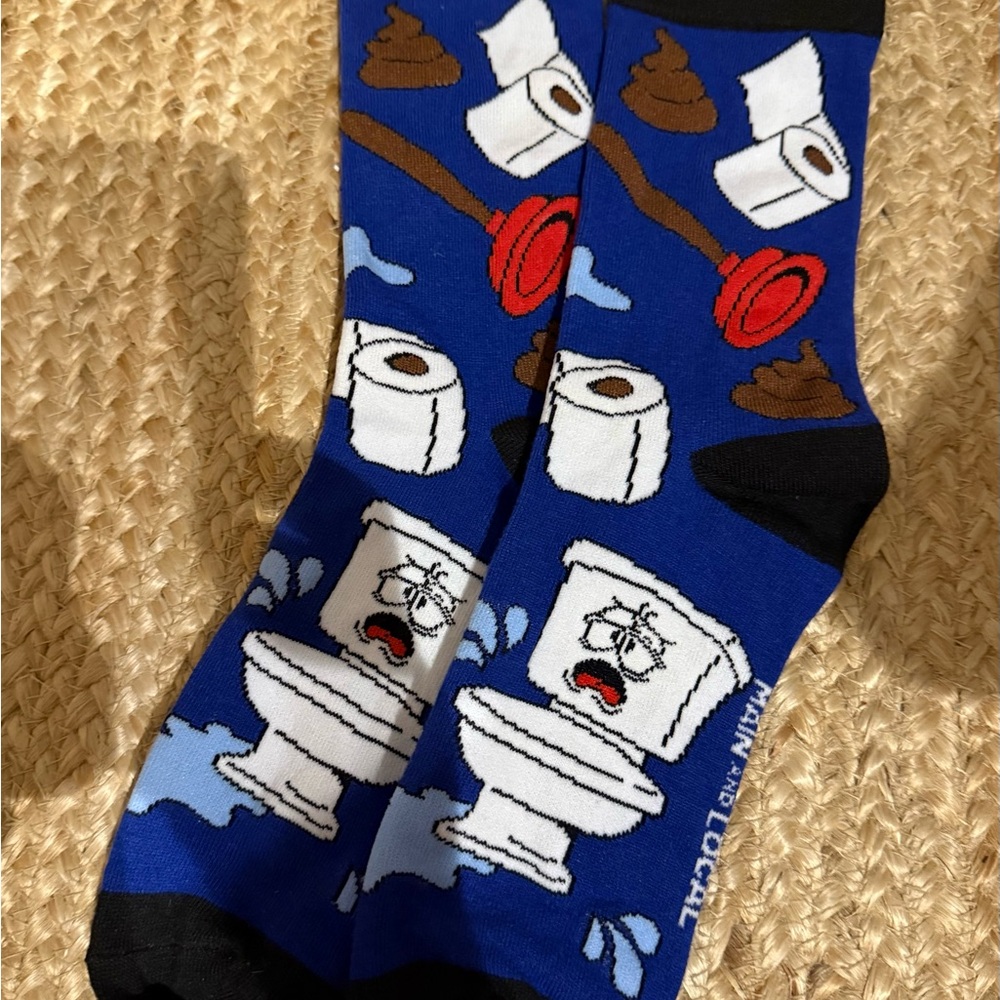 Main and Local Men’s Novelty Toilet Socks Size 8-12 NWOT